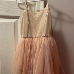 Girl dress size 6
